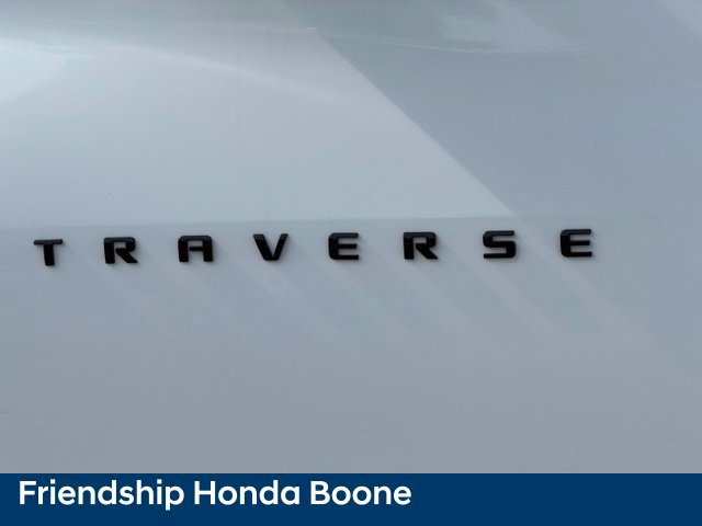 Used 2023 Chevrolet Traverse Premier FWD image 11