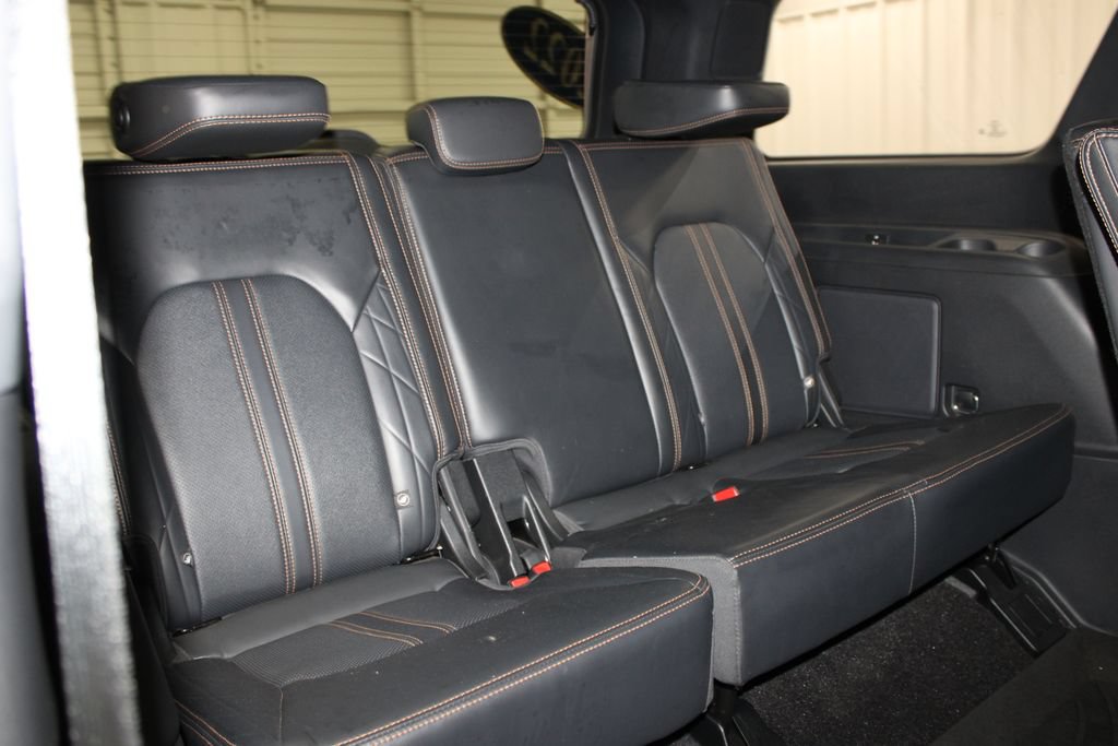 Used 2022 Ford Expedition Platinum AWD/4WD image 30
