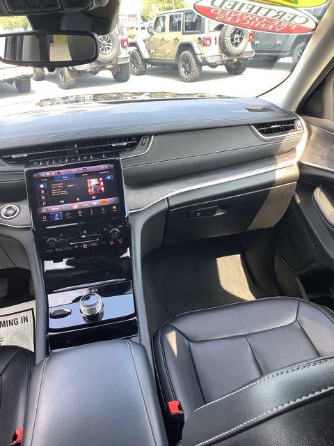 Certified 2023 Jeep Grand Cherokee Limited AWD/4WD image 16