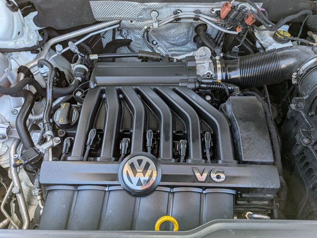 Used 2018 Volkswagen Atlas SEL FWD image 23