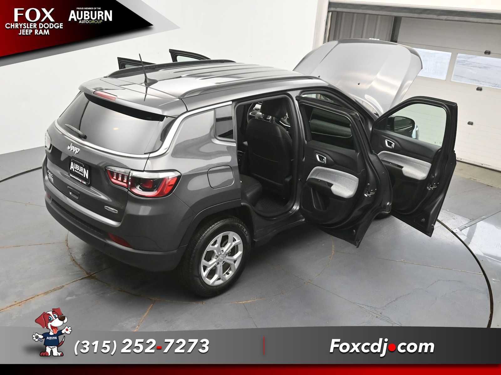 Used 2024 Jeep Compass Latitude w/ Convenience Group AWD/4WD image 41