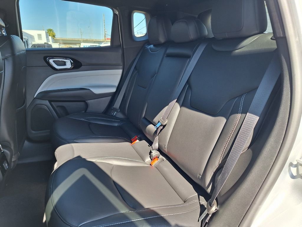 New 2026 Jeep Compass Limited image 11