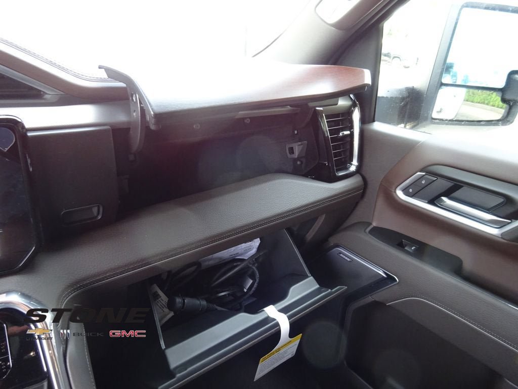 New 2026 GMC Sierra 3500 Denali w/ Denali Reserve Package AWD/4WD image 28