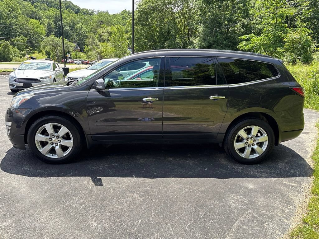 Used 2016 Chevrolet Traverse LT w/ Style and Technology Package AWD/4WD image 2