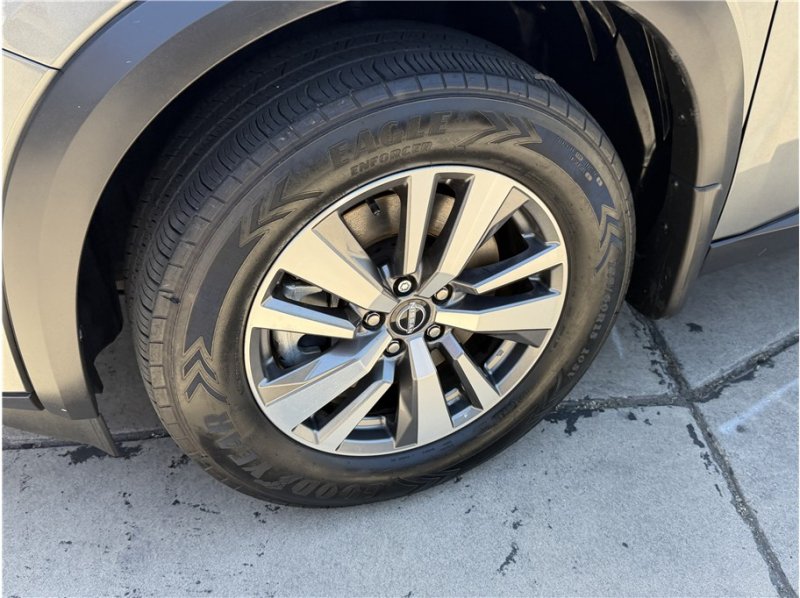 Used 2022 Nissan Pathfinder SL FWD image 10