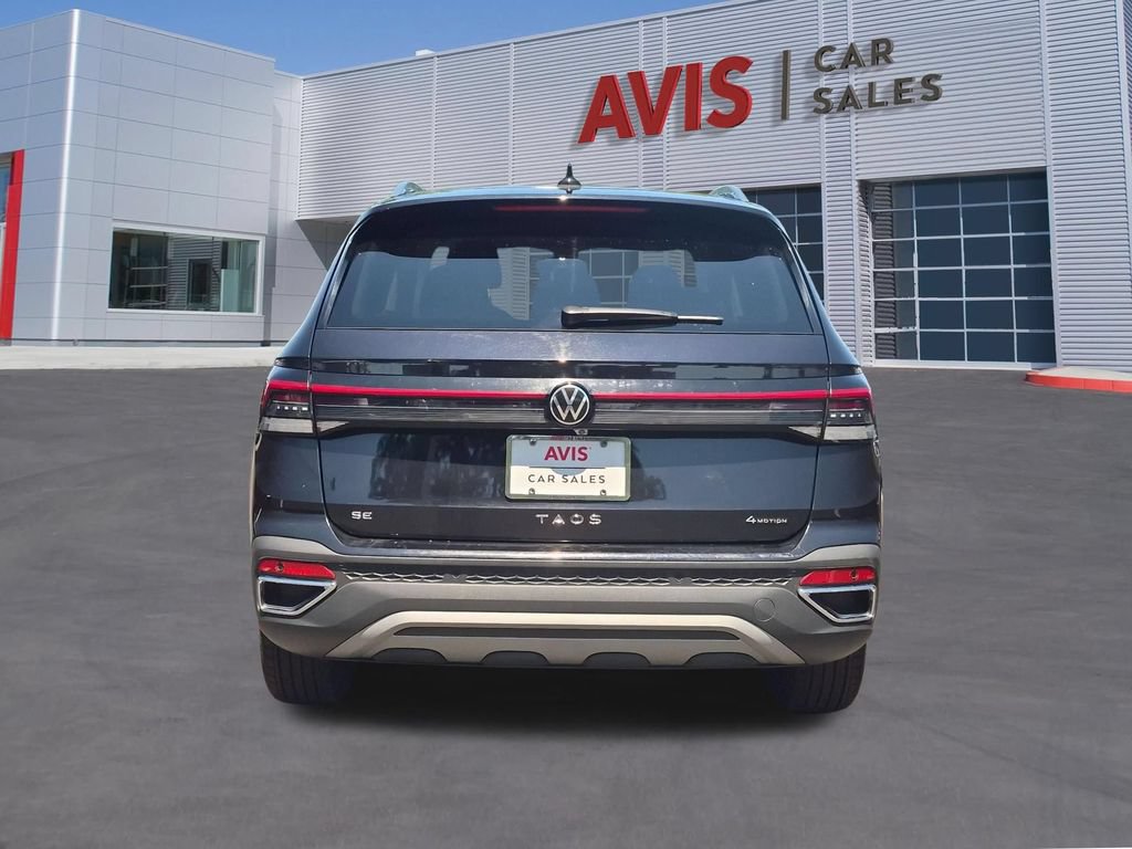 Used 2025 Volkswagen Taos SE AWD/4WD image 7