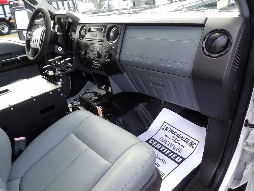 Used 2012 Ford F550 2WD Regular Cab Super Duty w/ Payload Upgrade Pkg image 28