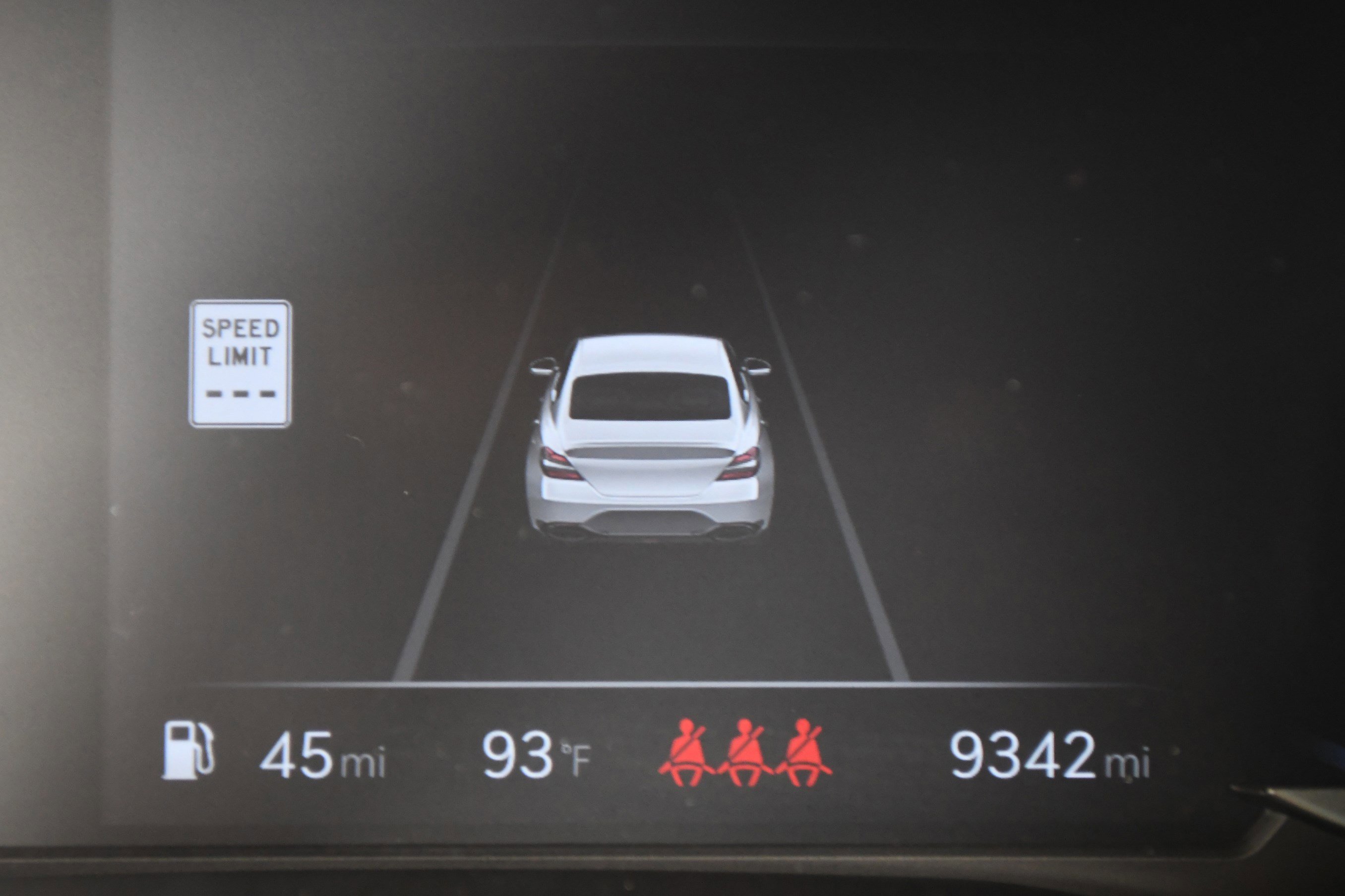 Used 2025 Genesis G70 2.5T image 15