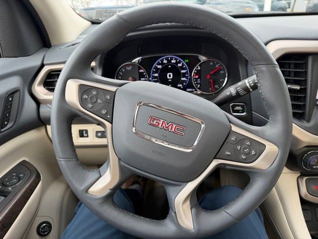 Used 2023 GMC Acadia Denali w/ Denali Ultimate Package image 15