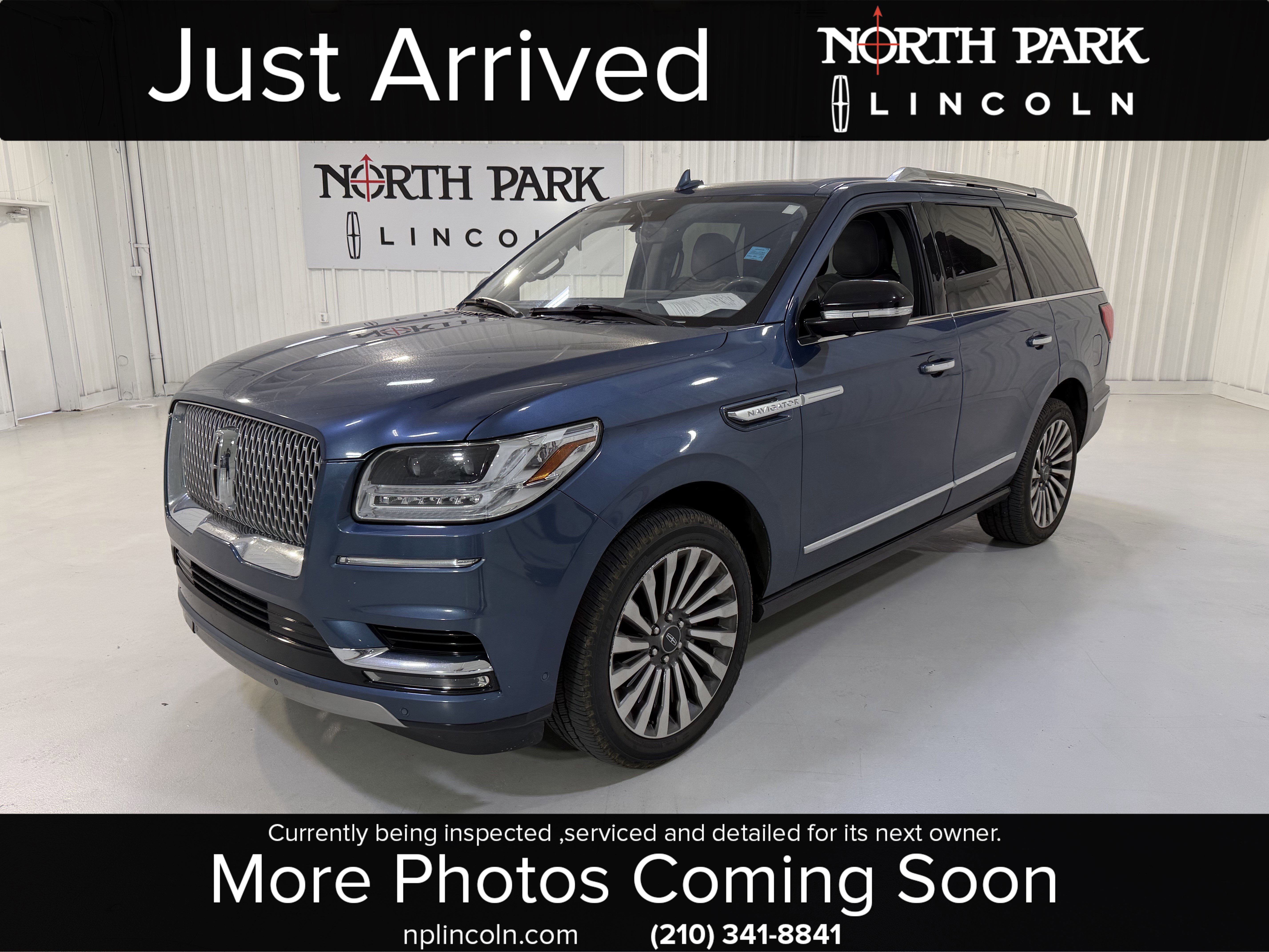Used 2019 Lincoln Navigator Reserve image 1
