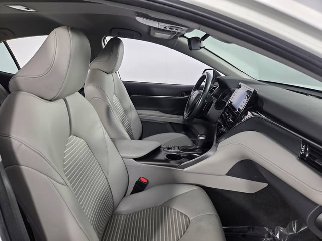 Used 2023 Toyota Camry SE FWD image 16