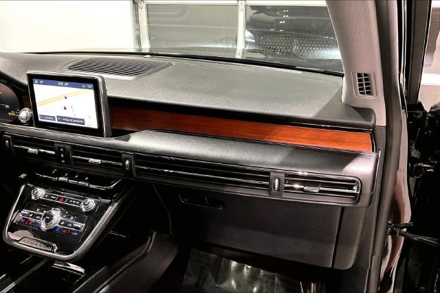 Used 2022 Lincoln Corsair Reserve w/ Equipment Group 201A AWD/4WD image 36