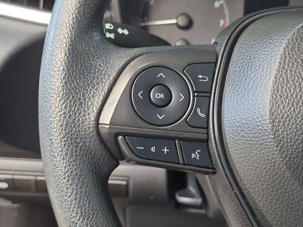 Used 2025 Toyota Corolla LE FWD image 20