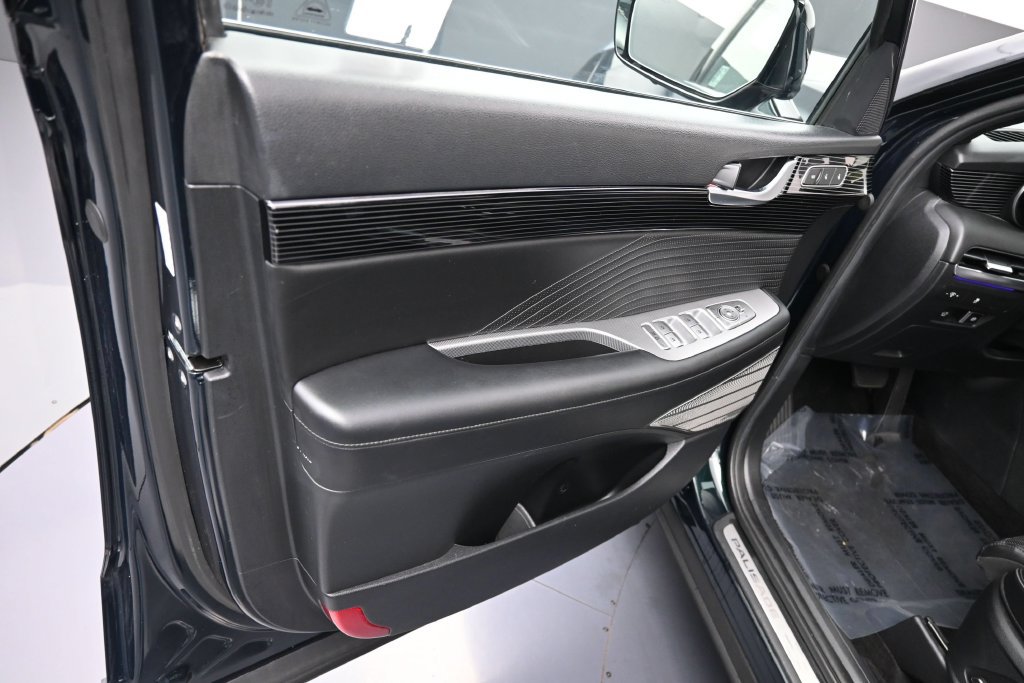 Certified 2024 Hyundai Palisade Calligraphy FWD image 15