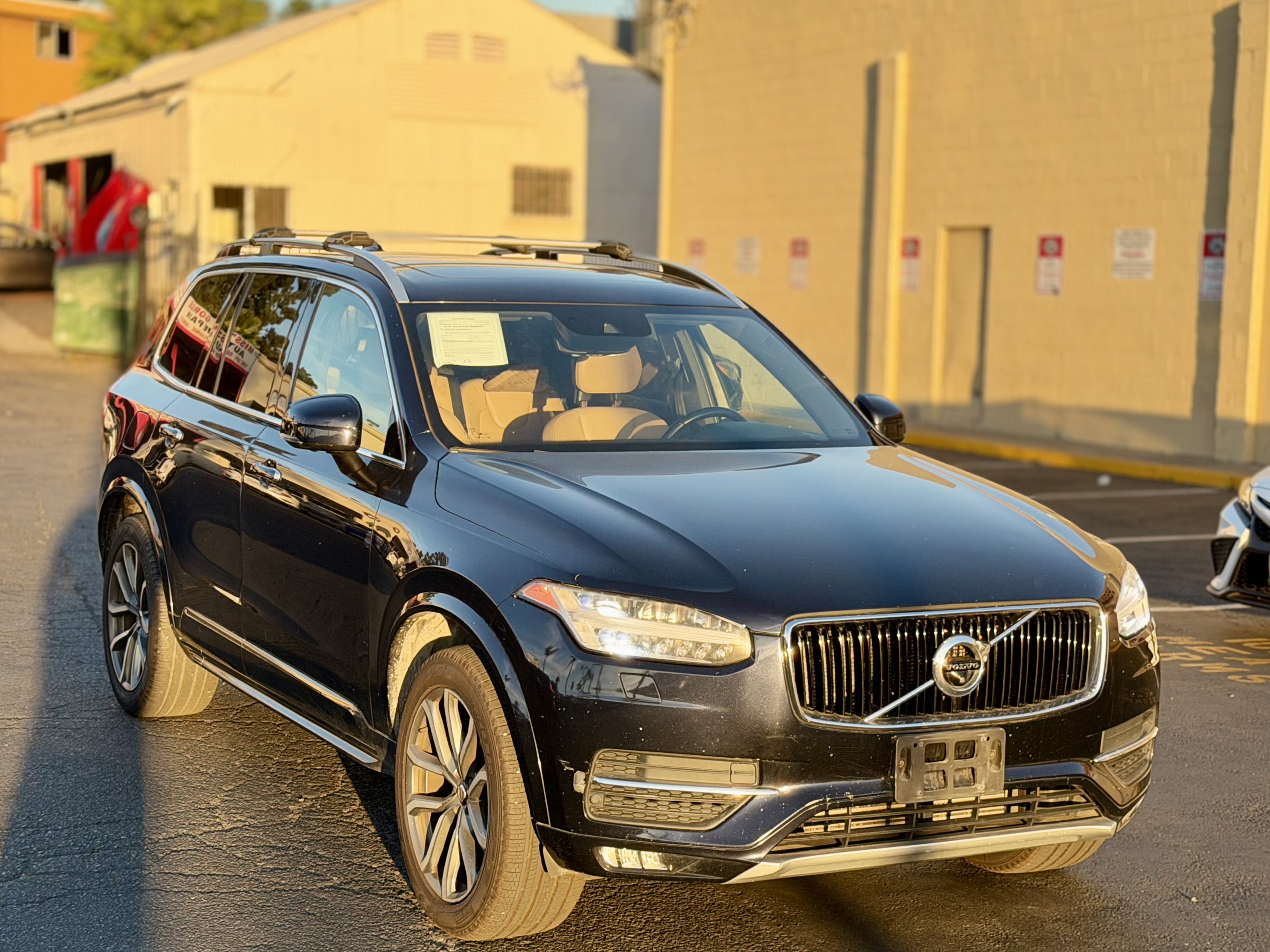 Used 2017 Volvo XC90 T6 Momentum w/ Vision Package AWD/4WD image 5