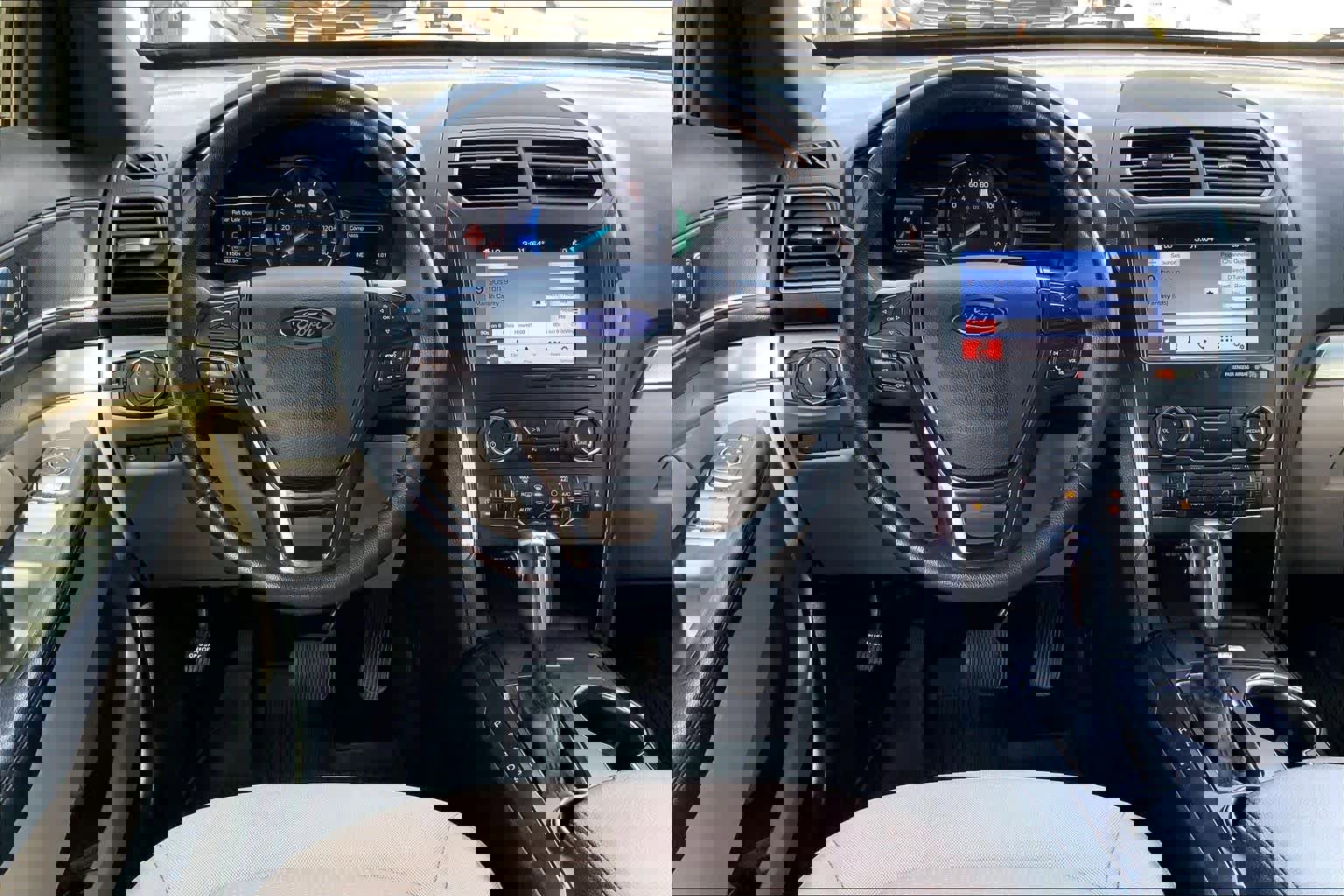 Used 2019 Ford Explorer XLT w/ Equipment Group 201A image 6