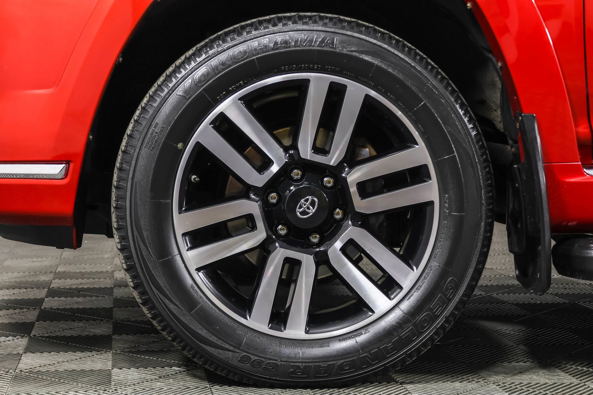 Used 2018 Toyota 4Runner Limited image 19