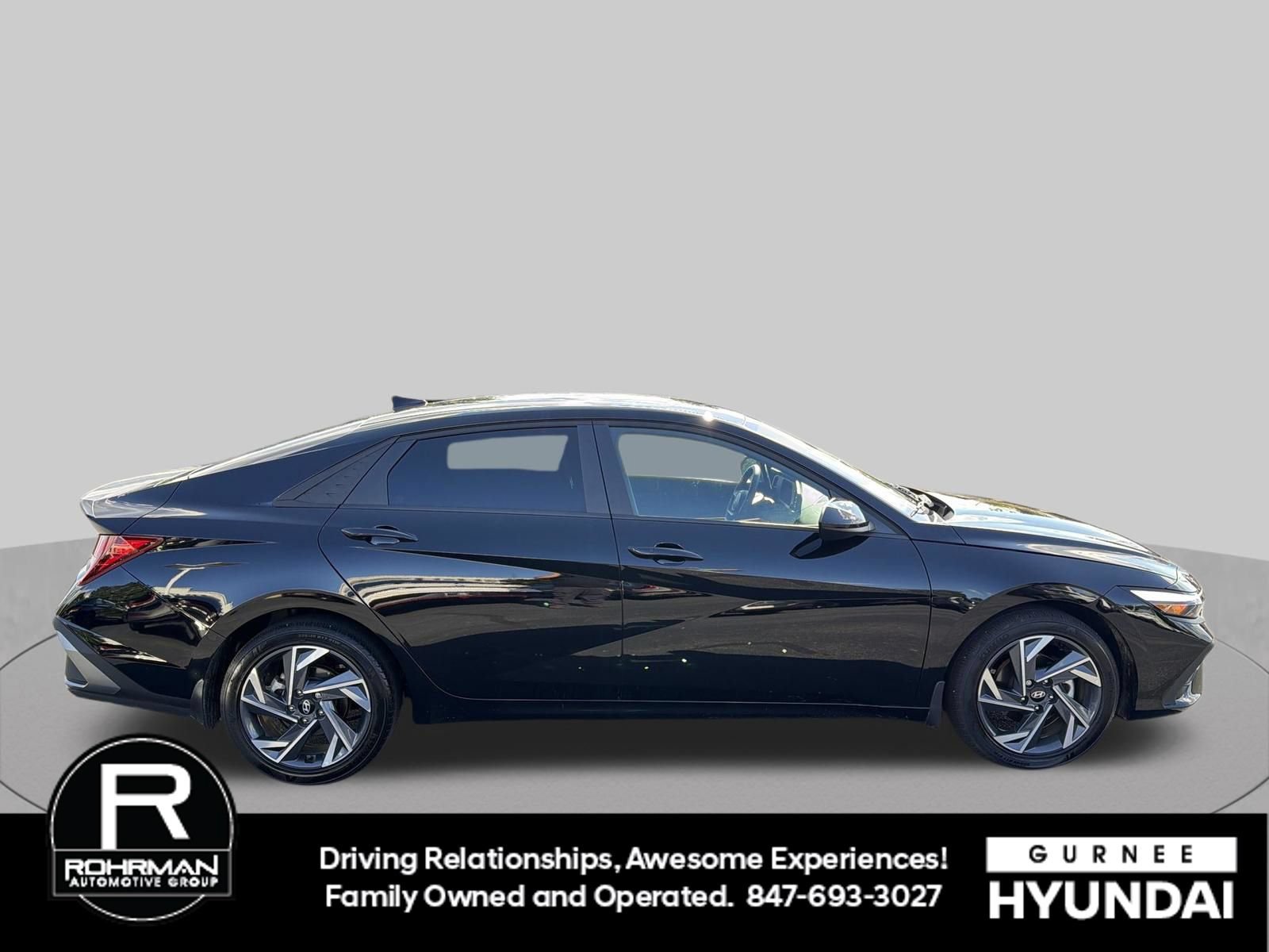 Used 2025 Hyundai Elantra Sport FWD image 11
