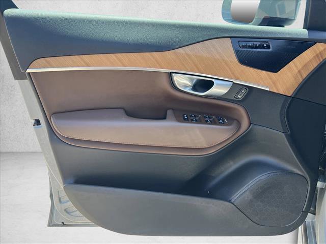 Used 2024 Volvo XC90 T8 Plus w/ Protection Package Premier AWD/4WD image 11