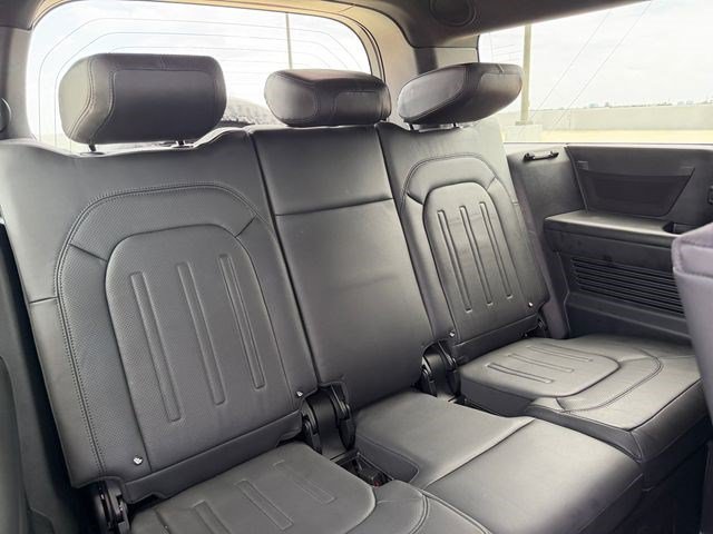 Certified 2024 Land Rover Defender 130 X AWD/4WD image 17