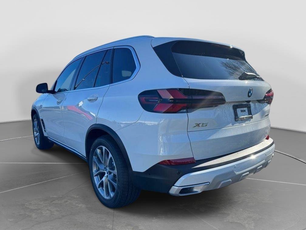 New 2026 BMW X5 sDrive40i RWD image 3