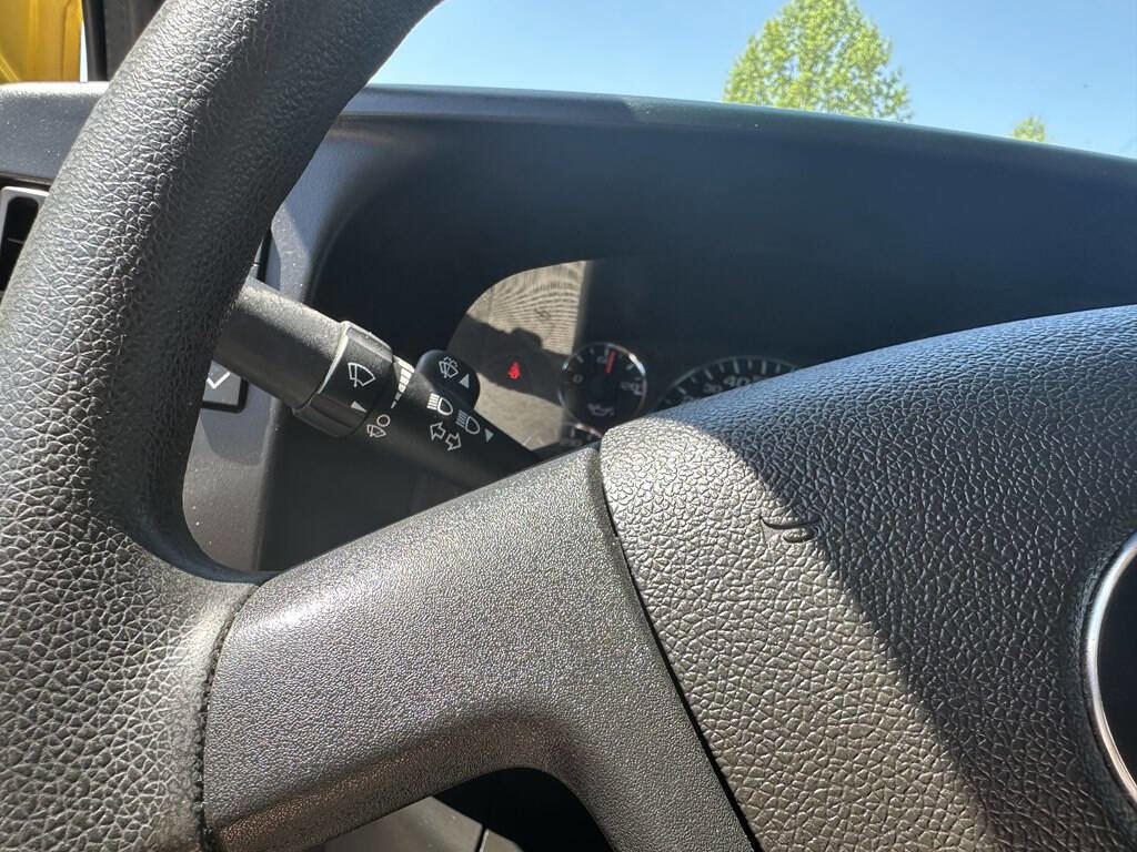 Used 2022 Chevrolet Express 2500 image 19