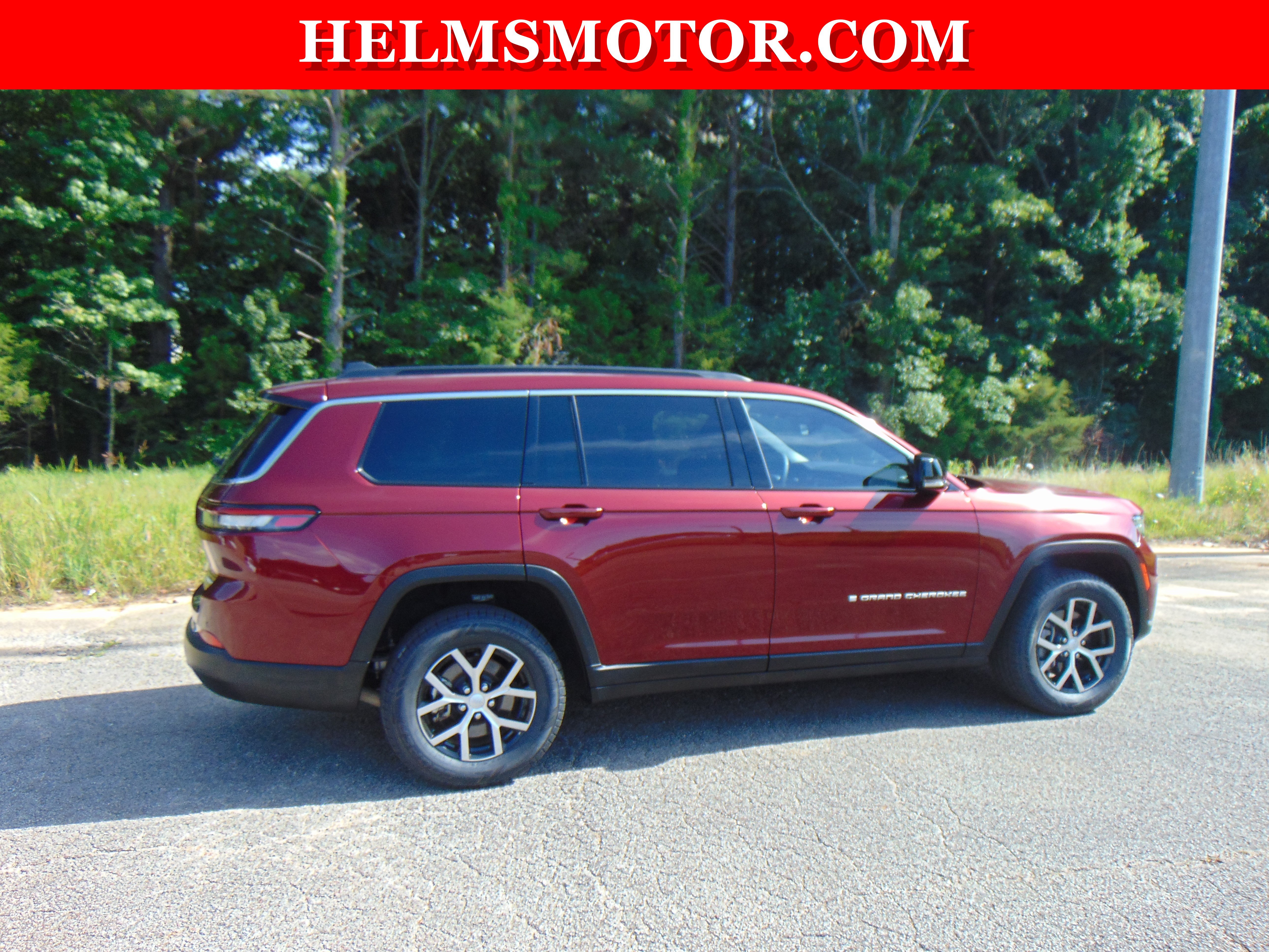 Used 2024 Jeep Grand Cherokee L Limited AWD/4WD image 12