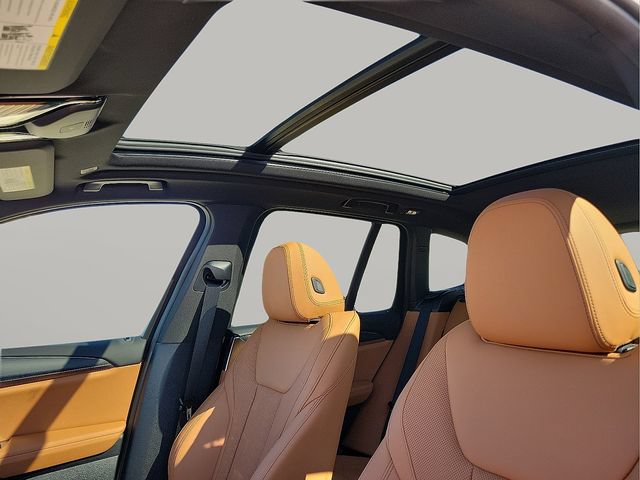 Used 2024 BMW X3 sDrive30i w/ M Sport Package RWD image 17