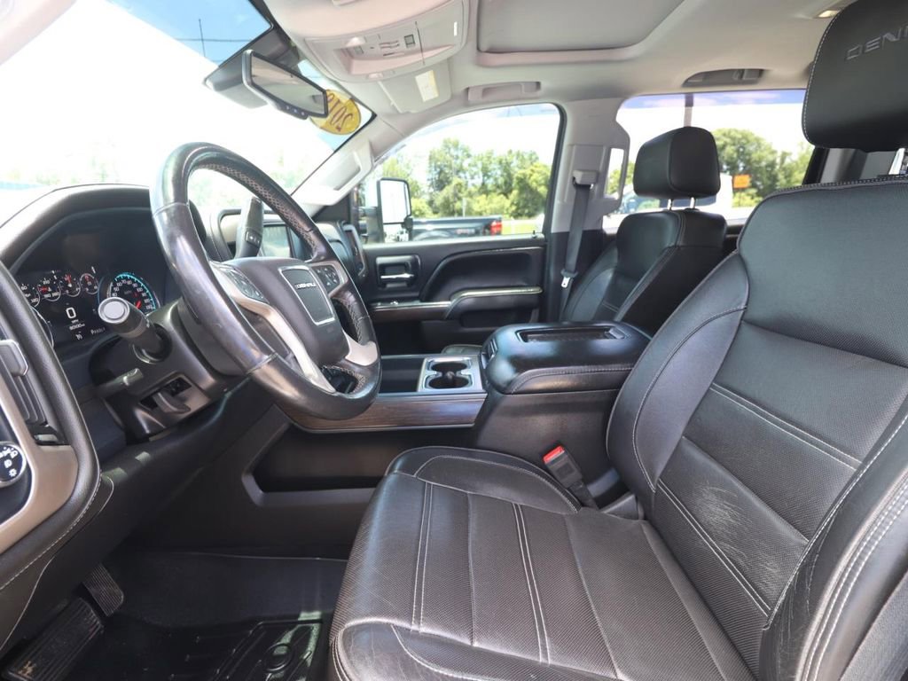 Used 2018 GMC Sierra 3500 Denali w/ Duramax Plus Package AWD/4WD image 2