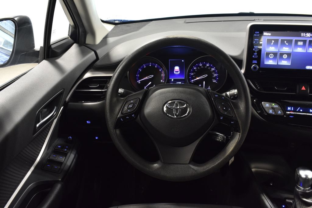 Used 2020 Toyota C-HR LE image 12