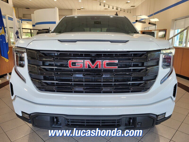 Used 2022 GMC Sierra 1500 Elevation w/ Preferred Package AWD/4WD image 2