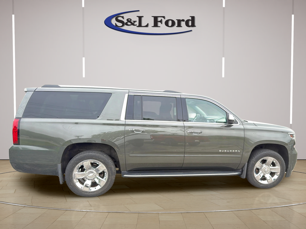 Used 2019 Chevrolet Suburban Premier AWD/4WD image 9