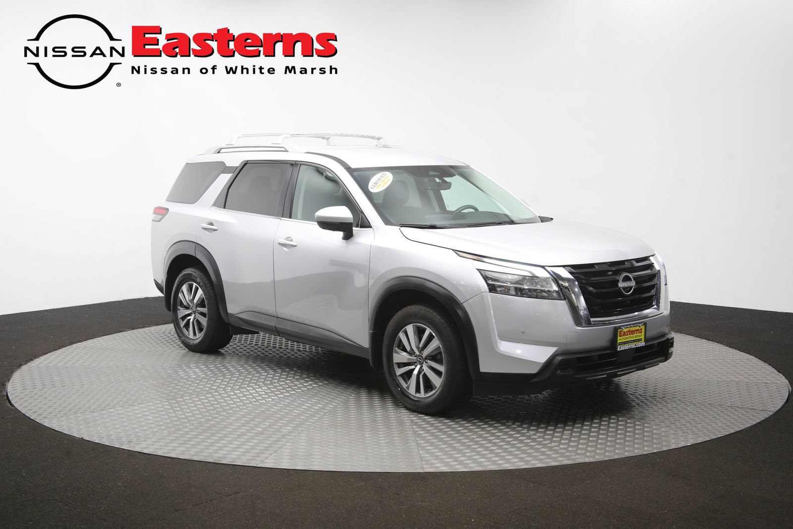 Used 2023 Nissan Pathfinder SL AWD/4WD image 50
