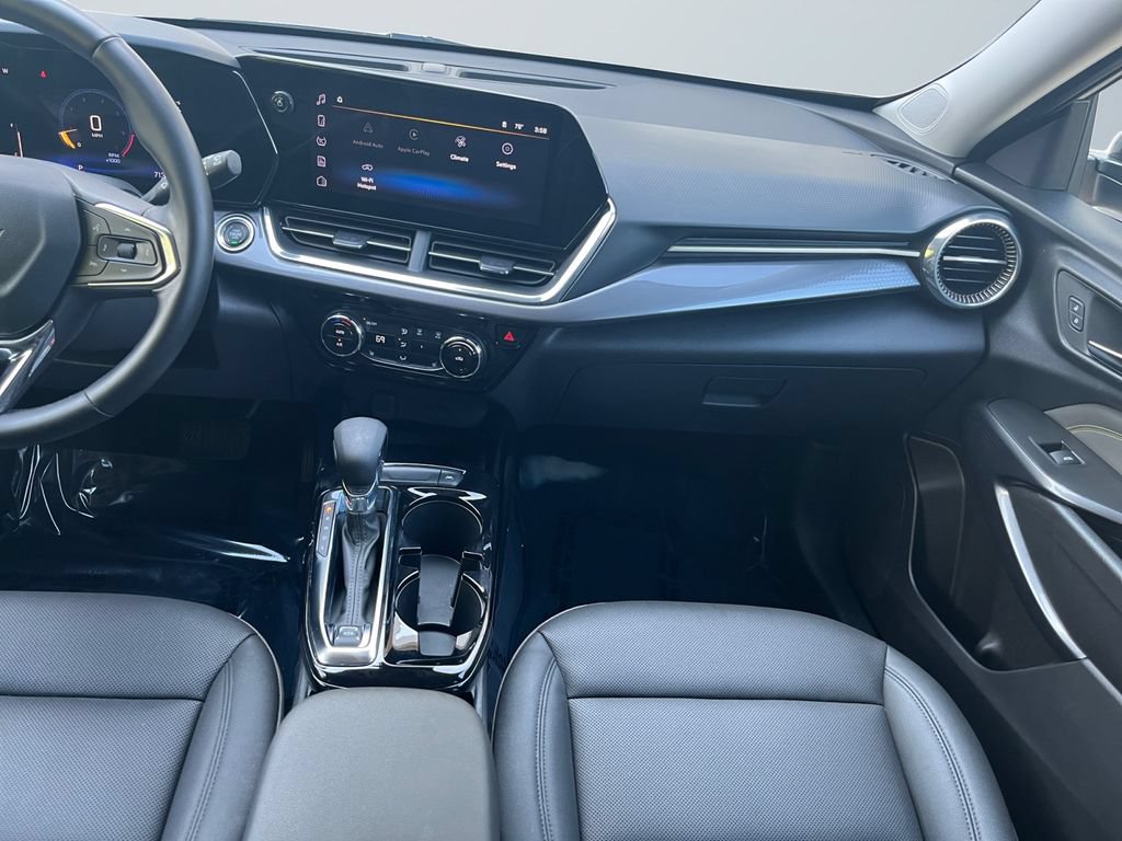 Used 2026 Chevrolet Trax ACTIV w/ Sunroof Package FWD image 11