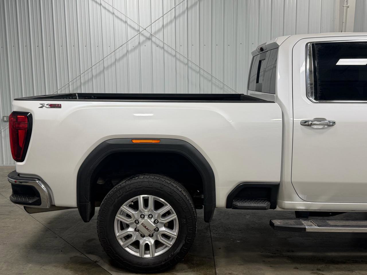 Used 2021 GMC Sierra 2500 SLT w/ SLT Premium Package AWD/4WD image 36