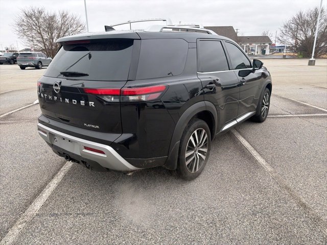 Used 2025 Nissan Pathfinder Platinum image 15