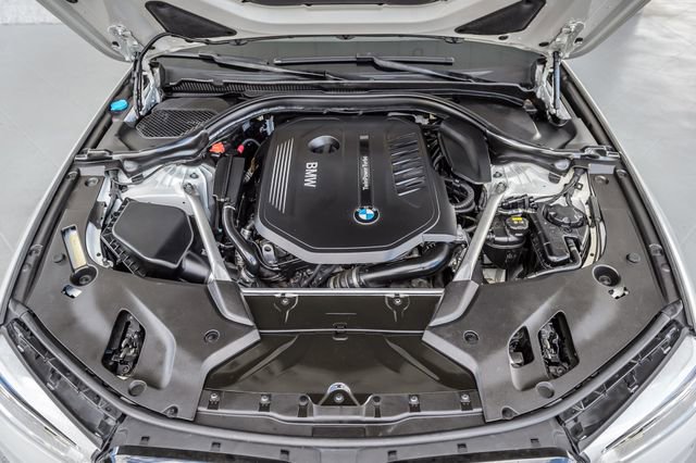 Used 2018 BMW 540i w/ Premium Package RWD image 17