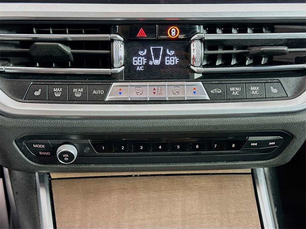 Used 2020 BMW 330i xDrive Sedan w/ Convenience Package image 16