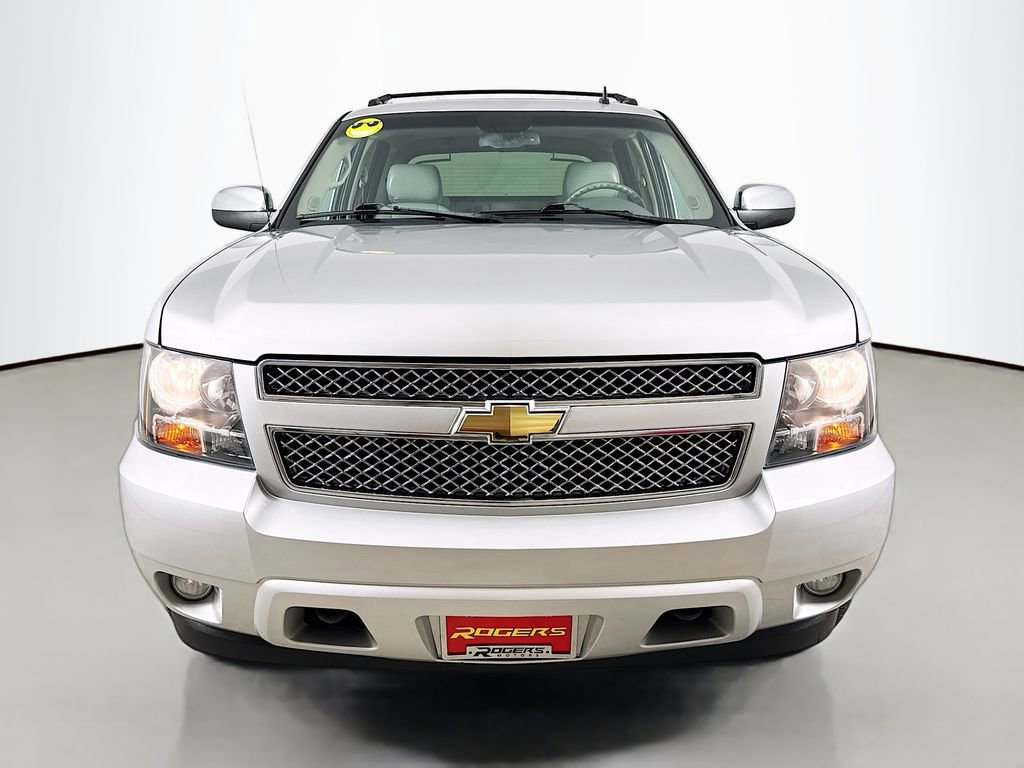 Used 2011 Chevrolet Avalanche LTZ video 2