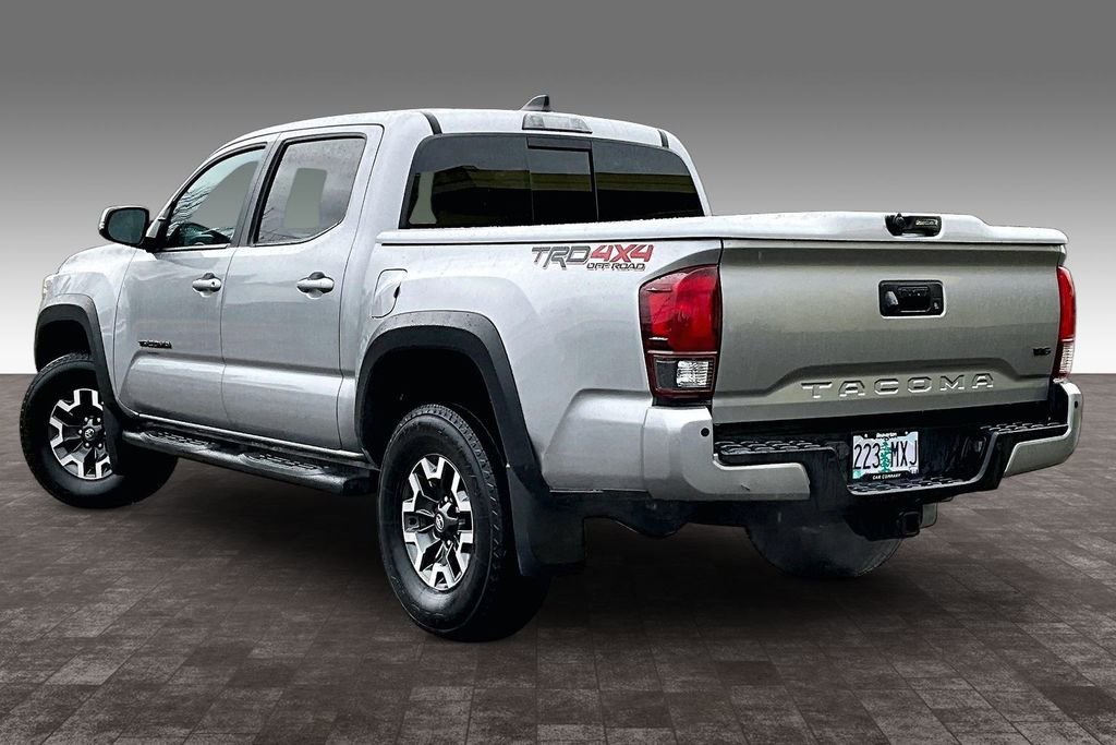 Used 2021 Toyota Tacoma TRD Off-Road w/ Technology Package image 13