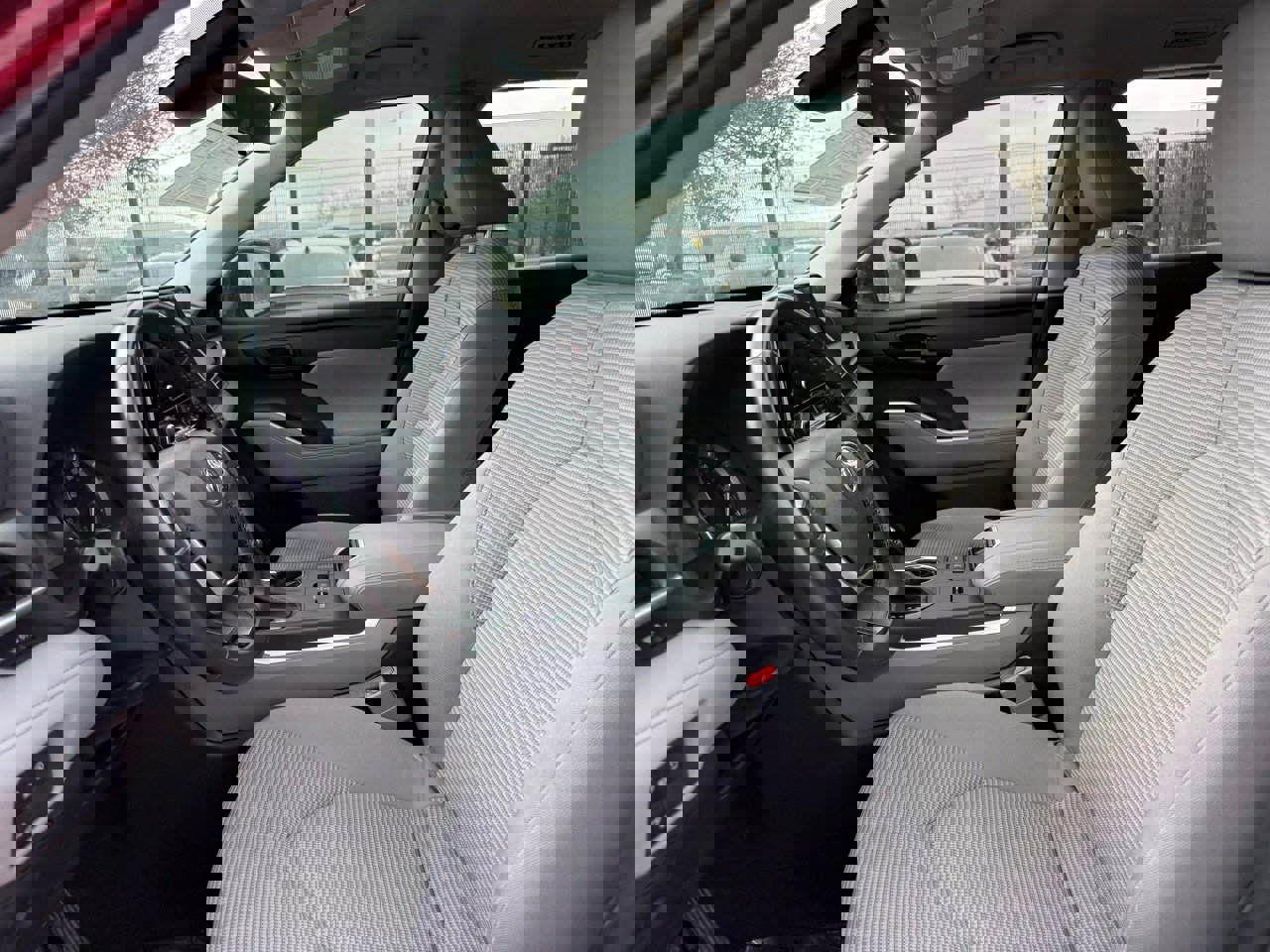 Used 2024 Toyota Highlander LE image 10