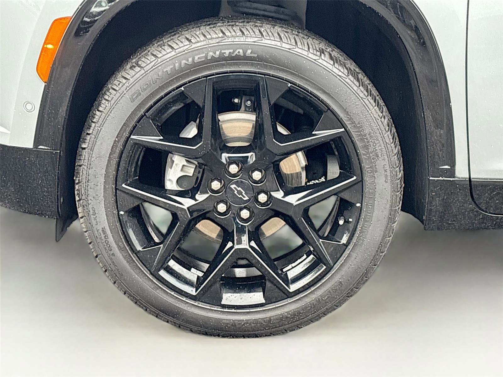 Used 2024 Chevrolet Traverse RS image 37