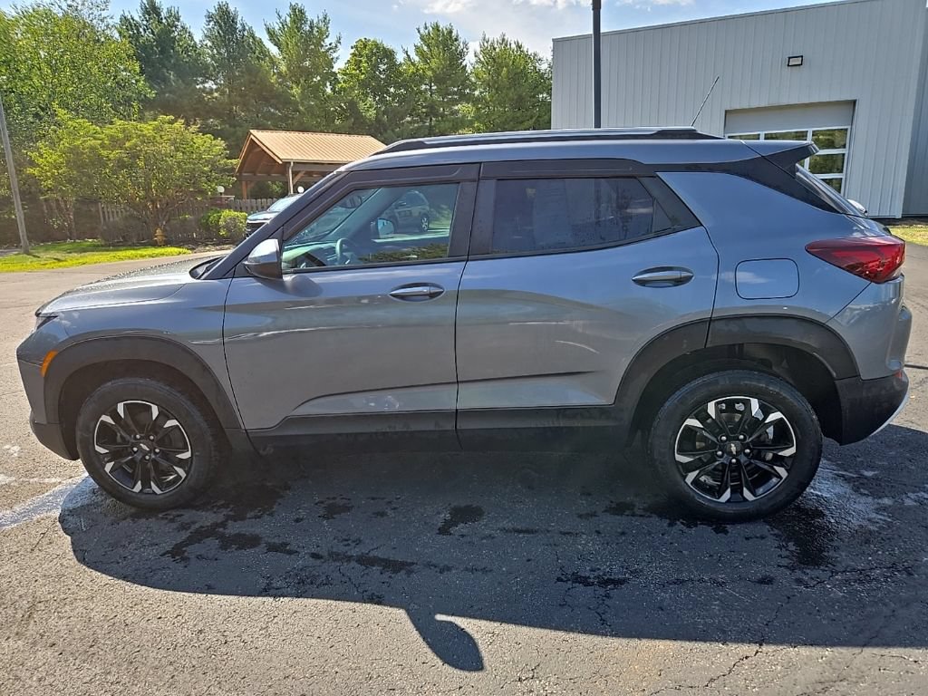 Used 2021 Chevrolet TrailBlazer LT w/ Convenience Package AWD/4WD image 9