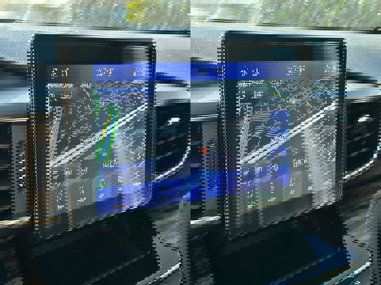 Used 2022 Ford Explorer Limited image 17