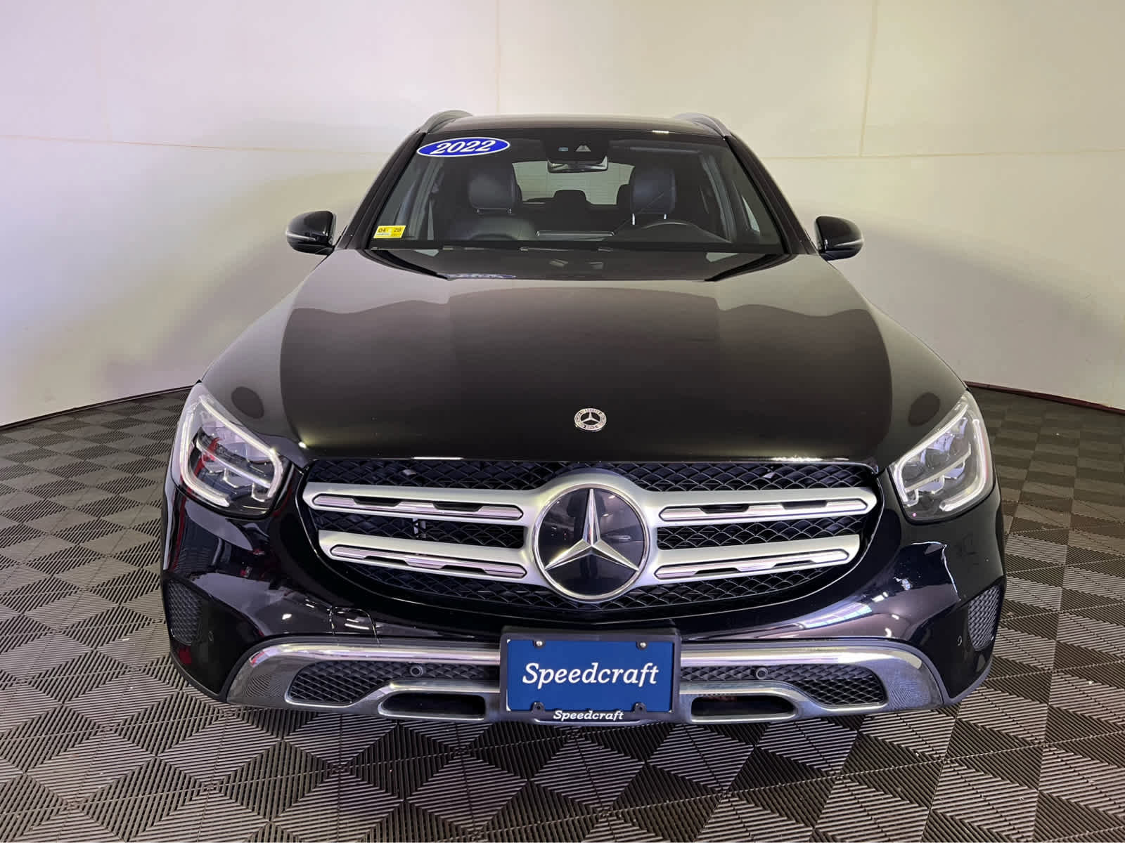 Used 2022 Mercedes-Benz GLC 300 4MATIC image 2