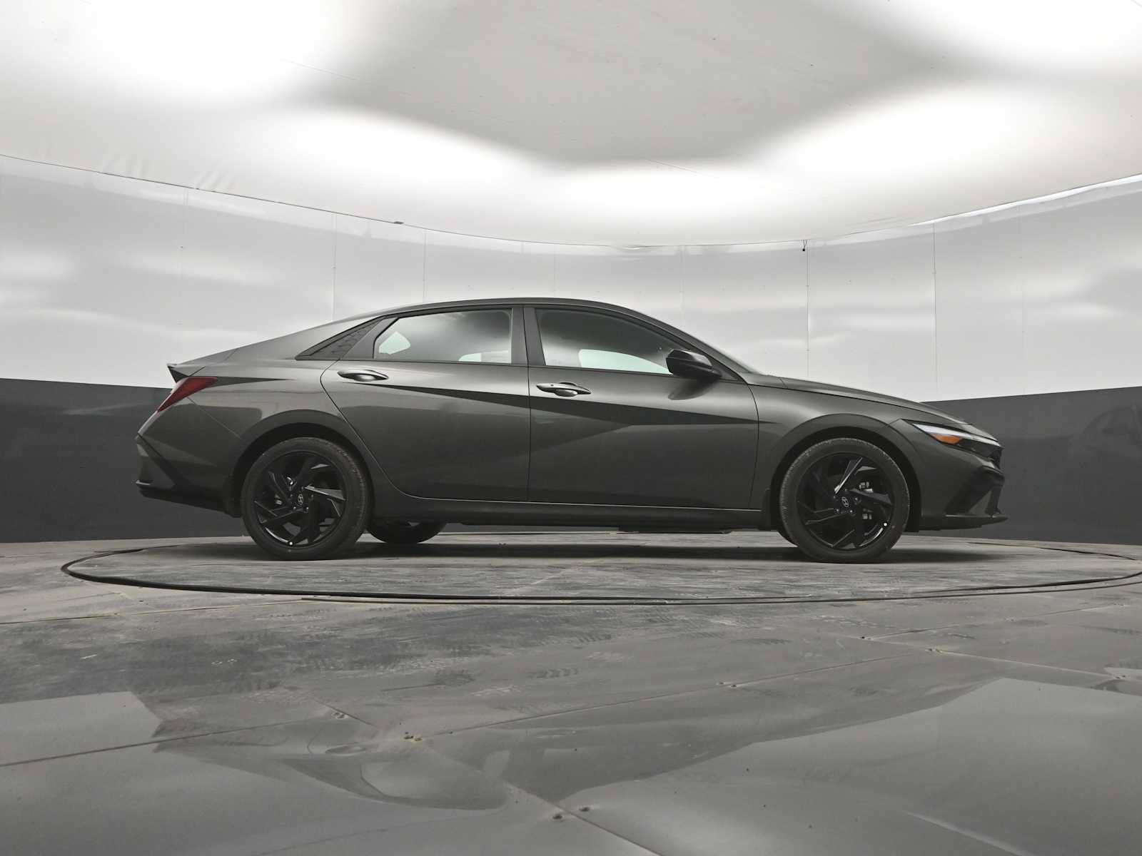 New 2026 Hyundai Elantra SEL Sport FWD image 41