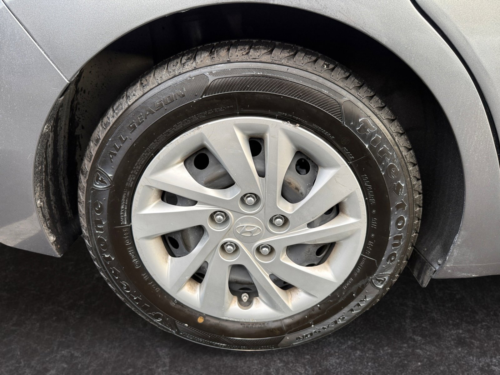 Used 2019 Hyundai Elantra SE image 14