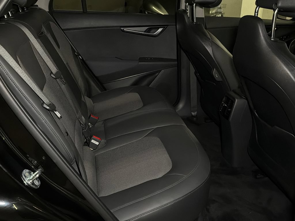 Certified 2023 Kia Niro Wind w/ Wind Preserve Package FWD image 16
