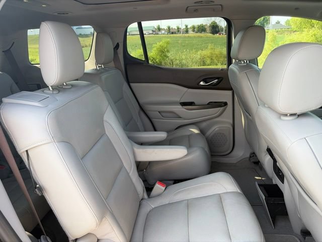 Used 2017 GMC Acadia SLT AWD/4WD image 12