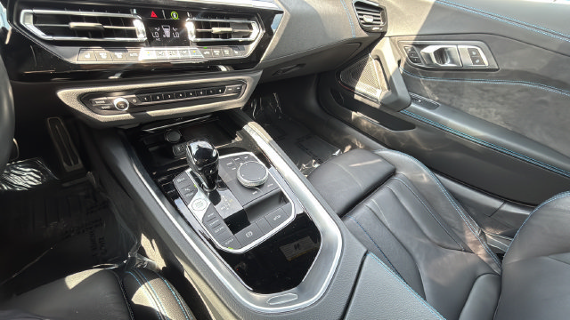 Used 2023 BMW Z4 M40i w/ Premium Package RWD image 22